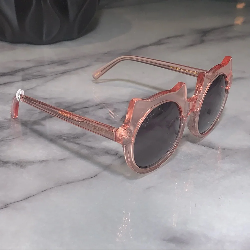 DIFF Eyewear Lucky Cat Kids Sunglasses Rose Crystal Grey Gradient Lenses NWT $85